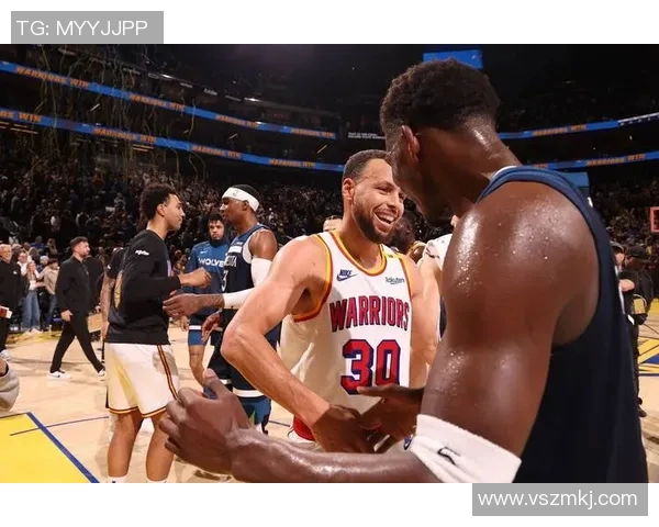 2016年NBA季后赛勇士与雷霆第七场激战回顾与精彩瞬间分析