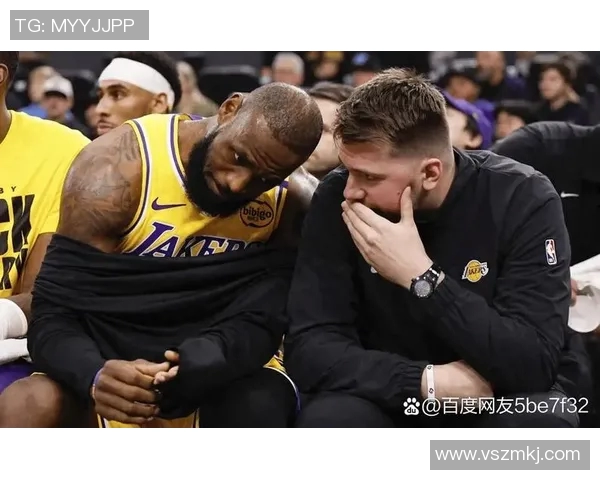 2016年西部决赛第三场勇士与雷霆精彩对决比分回顾与分析